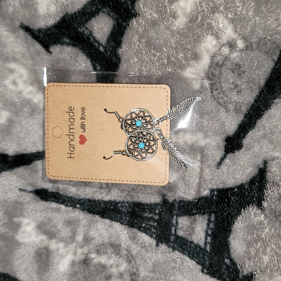 Earrings - Picture 4 of 6